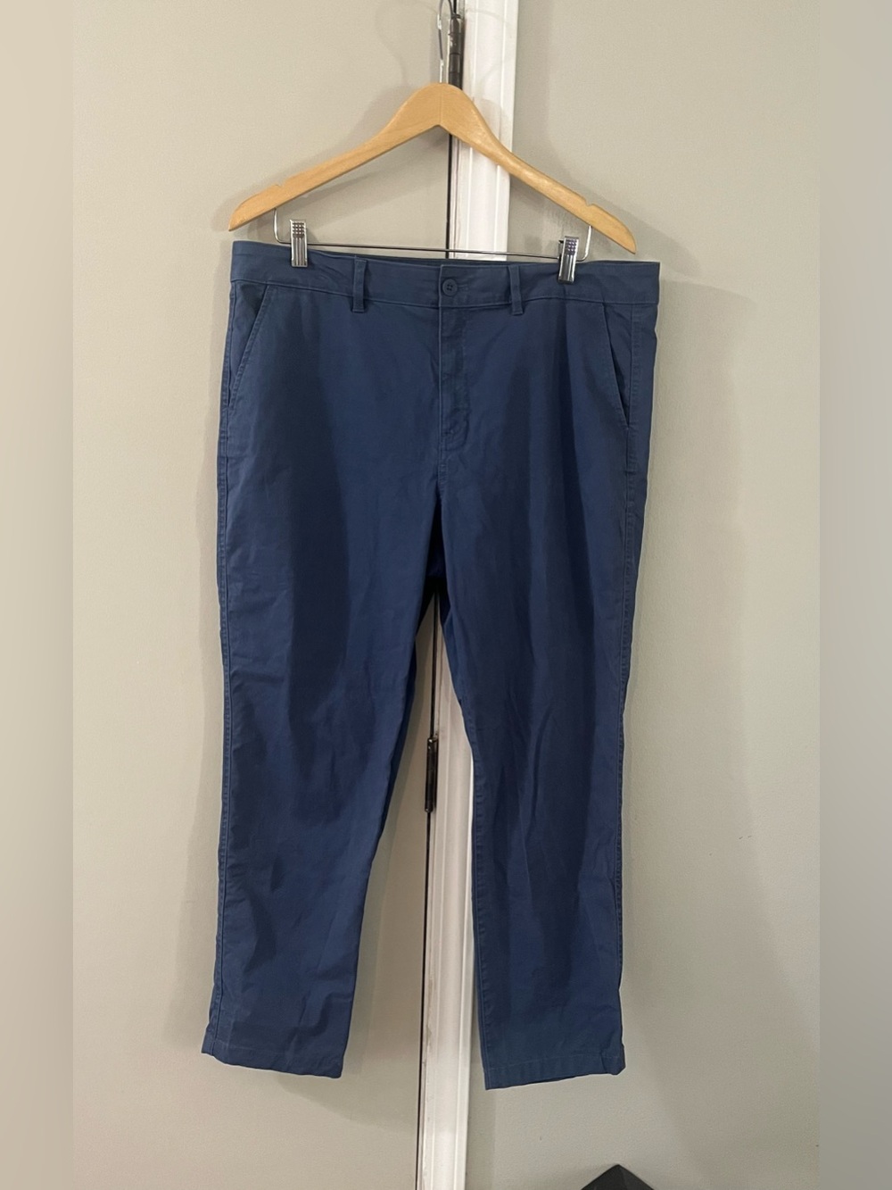 Eddie Bauer Women’s Stretch Cotton Casual Flat Front Pants Medium Blue, 14, EUC